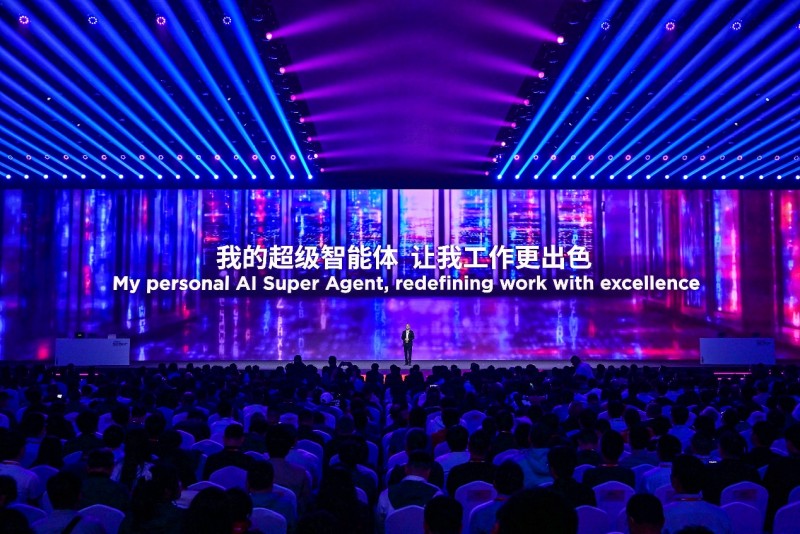 ！联想集团四大智能终端实现“读心术”pg模拟器电脑版端侧AI革命再进阶(图4)
