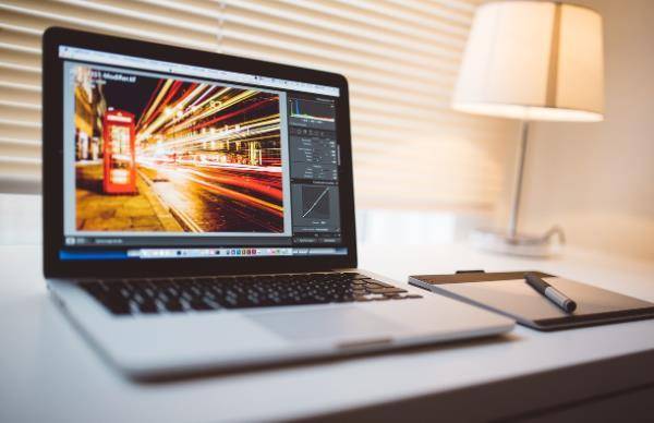 怎么办这四招教你提升电脑速度pg电子网站电脑运行速度慢(图1)